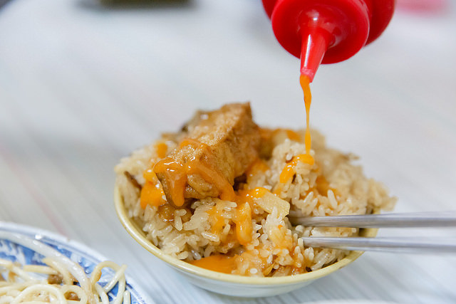 【基隆美食】俞家清魚湯 誇張 深夜大排長龍消夜 盛況不輸台南牛肉湯