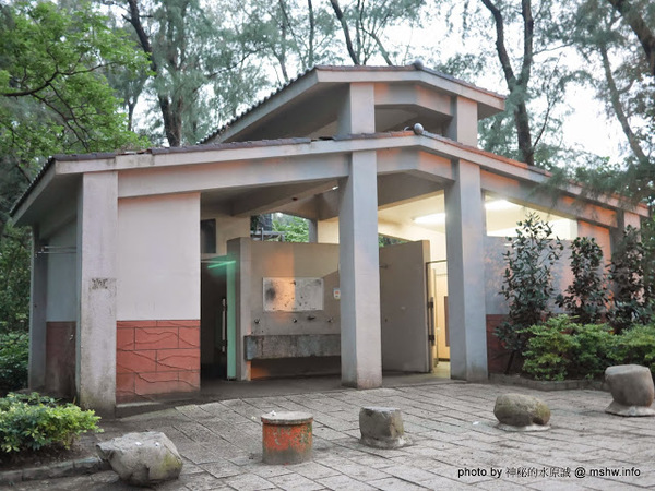 假日之森：【景點】苗栗假日之森白砂海岸@竹南濱海休憩區 : 沒有比基尼辣妹的白沙灘與防風林, 可以悠閒放鬆一整天…