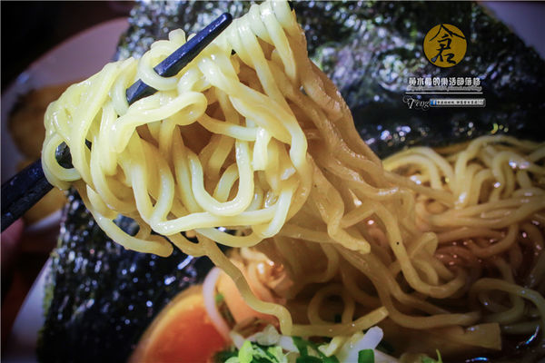 倉麵屋~桃園中壢(起源日本 歸根花蓮 散葉中壢有故事的排隊拉麵)