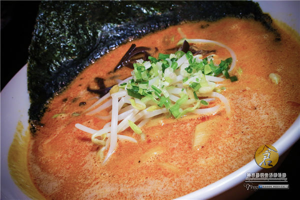 倉麵屋~桃園中壢(起源日本 歸根花蓮 散葉中壢有故事的排隊拉麵)