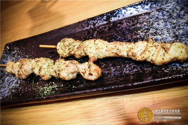 倉麵屋~桃園中壢(起源日本 歸根花蓮 散葉中壢有故事的排隊拉麵)