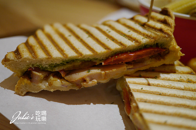 台北●甜點●初米咖啡 Choose Me Cafe&Meals(卡通造型蛋糕超可愛)(中山國中站)