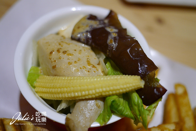 台北●甜點●初米咖啡 Choose Me Cafe&Meals(卡通造型蛋糕超可愛)(中山國中站)