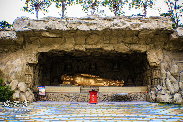 威天宮|桃園市龜山區唐式建築不燒香環保廟宇;東南亞室內最高大關聖帝君法像;來了就要許願,然後努力實踐它。