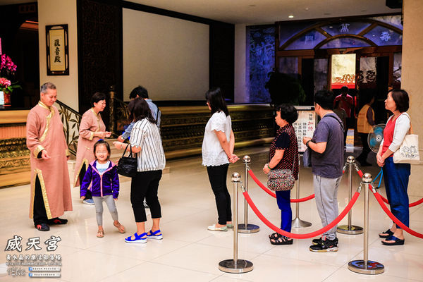 威天宮|桃園市龜山區唐式建築不燒香環保廟宇;東南亞室內最高大關聖帝君法像;來了就要許願,然後努力實踐它。