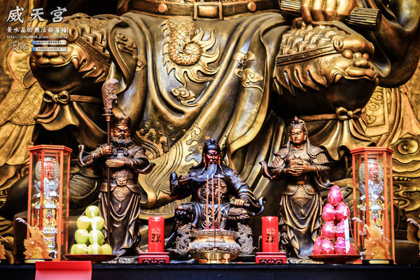 威天宮|桃園市龜山區唐式建築不燒香環保廟宇;東南亞室內最高大關聖帝君法像;來了就要許願,然後努力實踐它。