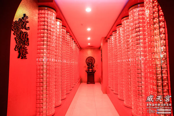 威天宮|桃園市龜山區唐式建築不燒香環保廟宇;東南亞室內最高大關聖帝君法像;來了就要許願,然後努力實踐它。