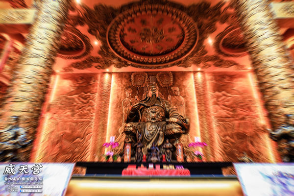 威天宮|桃園市龜山區唐式建築不燒香環保廟宇;東南亞室內最高大關聖帝君法像;來了就要許願,然後努力實踐它。