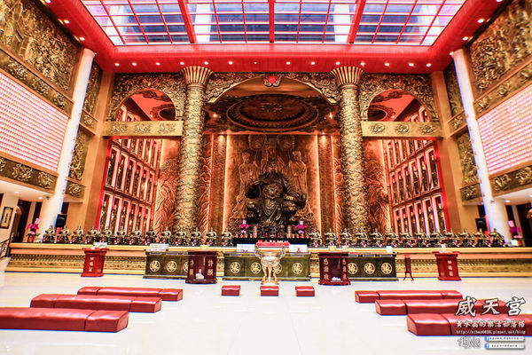 威天宮|桃園市龜山區唐式建築不燒香環保廟宇;東南亞室內最高大關聖帝君法像;來了就要許願,然後努力實踐它。