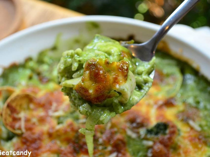 一中美食_Gray House 灰房子│台中義式料理推薦！澎湃的海鮮披薩，還有超牽絲的乳酪條~ - 愛伊特candy的分享樂園