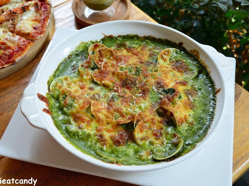 一中美食_Gray House 灰房子│台中義式料理推薦！澎湃的海鮮披薩，還有超牽絲的乳酪條~ - 愛伊特candy的分享樂園