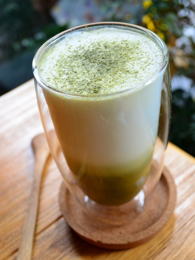 一中美食_Gray House 灰房子│台中義式料理推薦！澎湃的海鮮披薩，還有超牽絲的乳酪條~ - 愛伊特candy的分享樂園