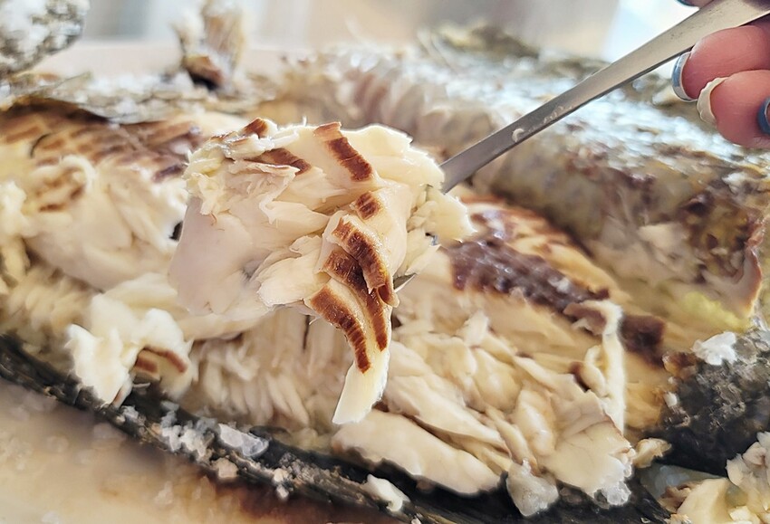 南投縣埔里鎮藏匿在筊白筍田中央的活魚料理，想吃記得先預約！！！