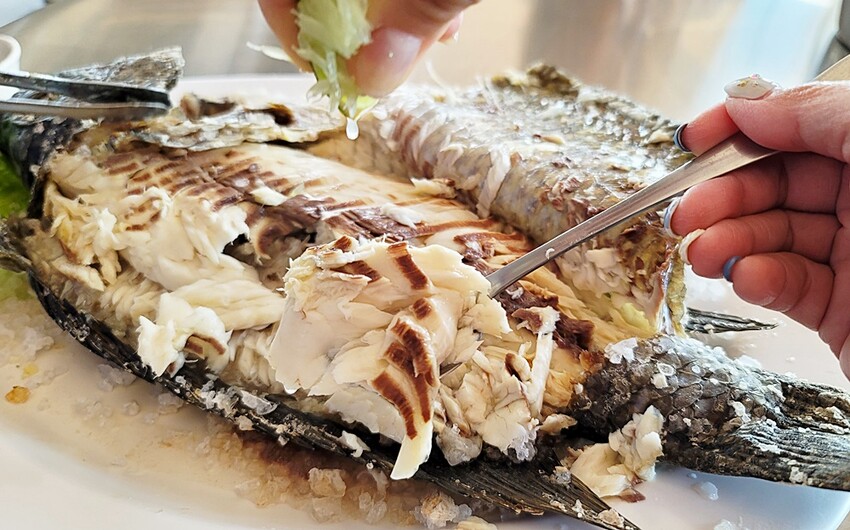 南投縣埔里鎮藏匿在筊白筍田中央的活魚料理，想吃記得先預約！！！