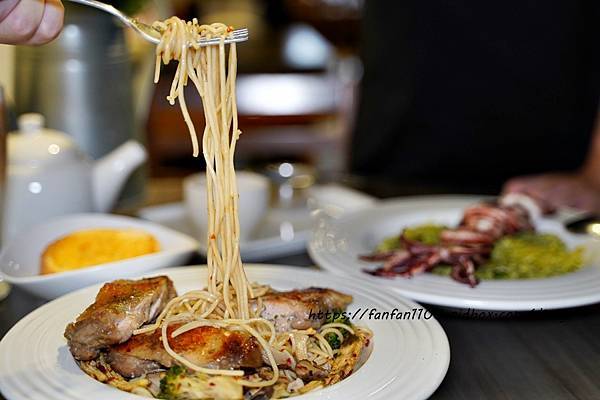 【板橋美食】翁林.林Café #早午餐 #義大利麵 #燉飯 #下午茶 #新埔站 #寵物友善餐廳 (20).JPG