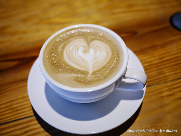 岳家庄夜景咖啡廳：【食記】台中岳家庄夜景咖啡廳.夜生活@沙鹿東海藝術街&都會公園後山 : 以咖啡,輕食,披薩與鐵塔佐海線夜景…