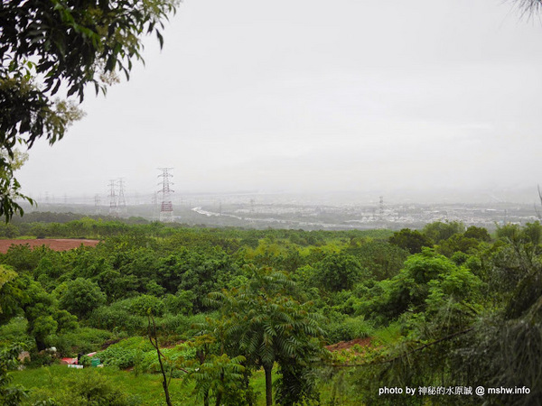 岳家庄夜景咖啡廳：【食記】台中岳家庄夜景咖啡廳.夜生活@沙鹿東海藝術街&都會公園後山 : 以咖啡,輕食,披薩與鐵塔佐海線夜景…