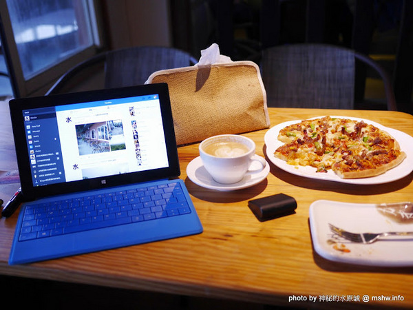 岳家庄夜景咖啡廳：【食記】台中岳家庄夜景咖啡廳.夜生活@沙鹿東海藝術街&都會公園後山 : 以咖啡,輕食,披薩與鐵塔佐海線夜景…