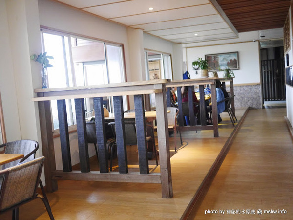 岳家庄夜景咖啡廳：【食記】台中岳家庄夜景咖啡廳.夜生活@沙鹿東海藝術街&都會公園後山 : 以咖啡,輕食,披薩與鐵塔佐海線夜景…