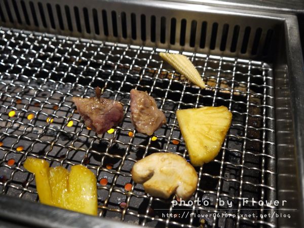 【台中│西屯】黑鑽双響新登場！頂級味覺享受。原燒優質原味燒肉-台中市政北店