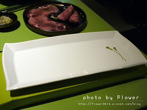 【台中│西屯】黑鑽双響新登場！頂級味覺享受。原燒優質原味燒肉-台中市政北店