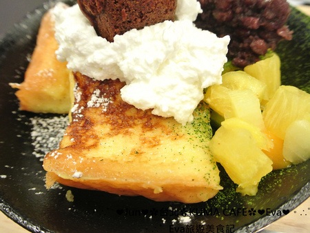 KUMA café(熊本熊咖啡屋)：【食記】oO。台北 南京東路  kuma Cafe   可愛的熊本熊來台灣開店啦~已經開幕，而且網路也同步在賣限量商品哦~。o○。