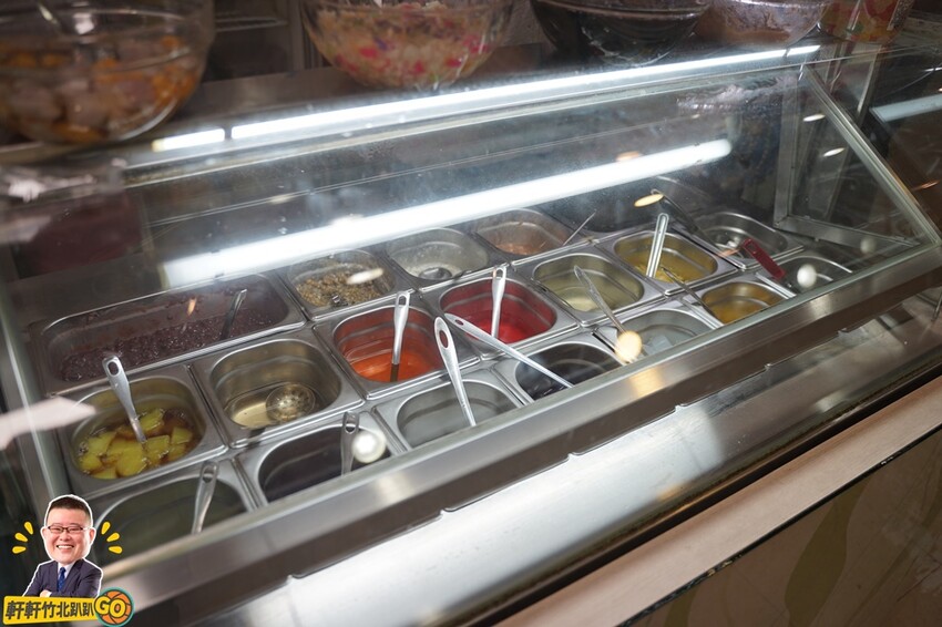 季節限定鮮果.抹茶紅豆雪花冰.古早味刨冰