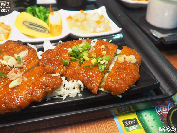 三郎食府:三郎食府,滷豬排醬汁好入味,還有熱炒菜色~