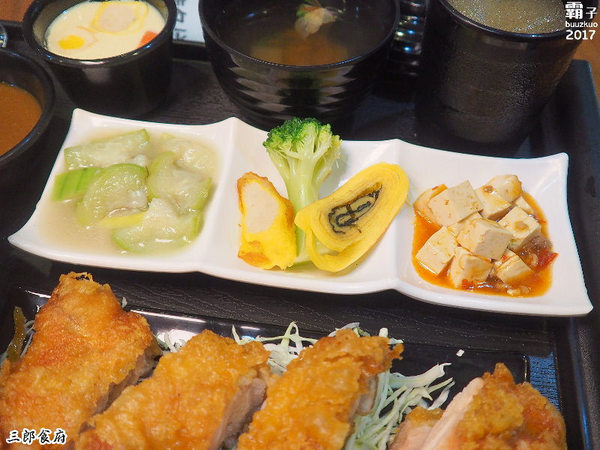 三郎食府:三郎食府,滷豬排醬汁好入味,還有熱炒菜色~