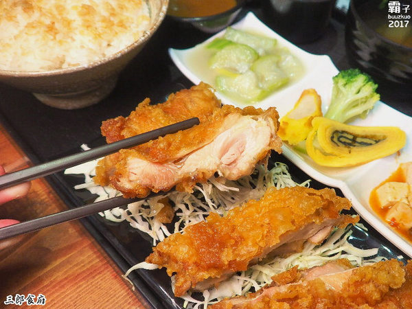 三郎食府:三郎食府,滷豬排醬汁好入味,還有熱炒菜色~