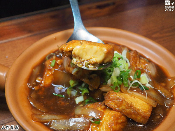 三郎食府:三郎食府,滷豬排醬汁好入味,還有熱炒菜色~