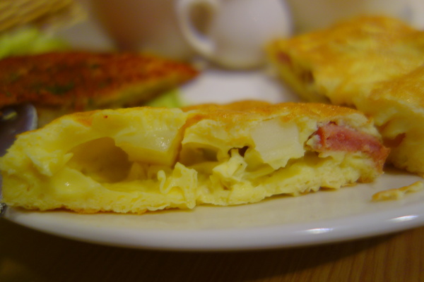 咖啡家coffee+(漢口店)：1040502[官本金文愛台灣]台中市北區咖啡家coffee+漢口店早午餐或下午茶平價高CP值便宜又大碗的餐點學生小資上班族最愛