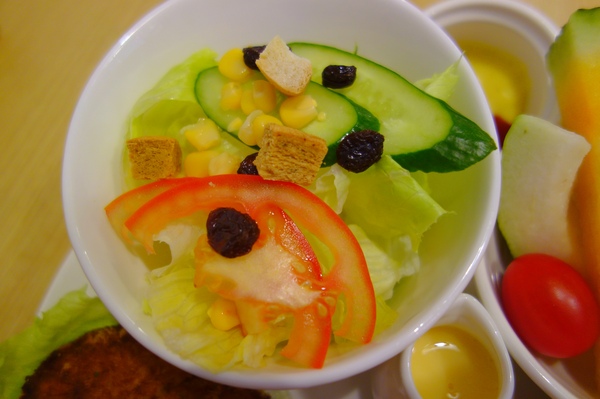 咖啡家coffee+(漢口店)：1040502[官本金文愛台灣]台中市北區咖啡家coffee+漢口店早午餐或下午茶平價高CP值便宜又大碗的餐點學生小資上班族最愛