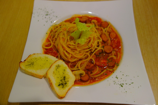 咖啡家coffee+(漢口店)：1040502[官本金文愛台灣]台中市北區咖啡家coffee+漢口店早午餐或下午茶平價高CP值便宜又大碗的餐點學生小資上班族最愛