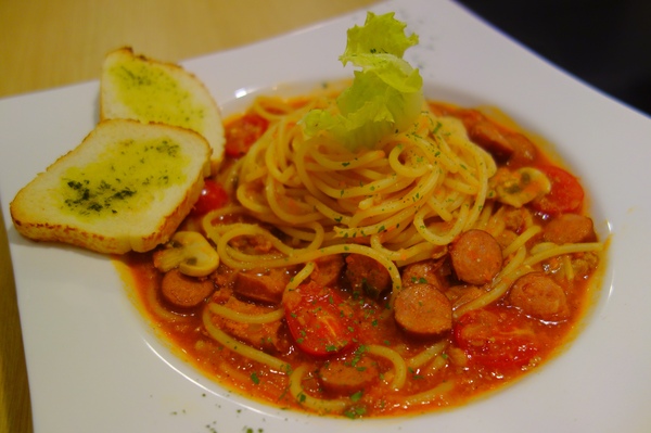 咖啡家coffee+(漢口店)：1040502[官本金文愛台灣]台中市北區咖啡家coffee+漢口店早午餐或下午茶平價高CP值便宜又大碗的餐點學生小資上班族最愛