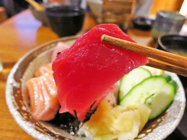 【蘆洲餐廳】福岡漁場-100元就能吃到生魚片丼飯