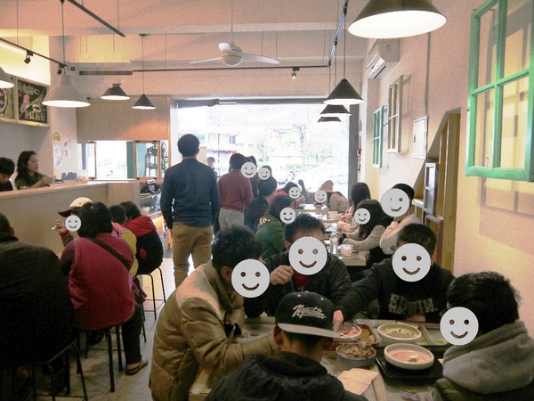 剛好冰果室：[台中北屯區]剛好冰果室，冰品搭配，恰如其名的剛好!剛好旁邊就是文昌國小，剛好賞個花...