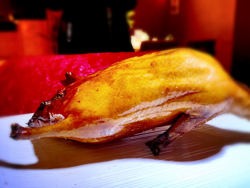 [台北內湖] 櫻桃鴨一鴨三吃片鴨秀 / 水源麗緻婚宴會館 / 烤鴨酥脆肥滋滋 / 母親節父親節吃好吃滿 / 吃櫻桃鴨不用去宜蘭