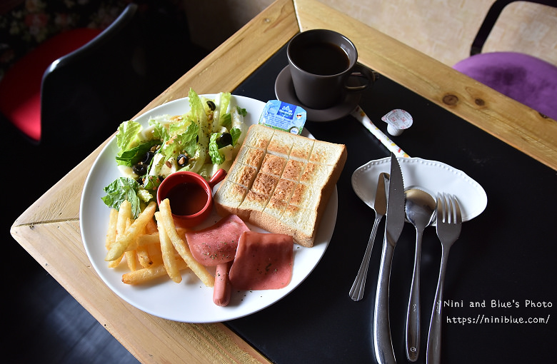台中早午餐幕比咖啡12