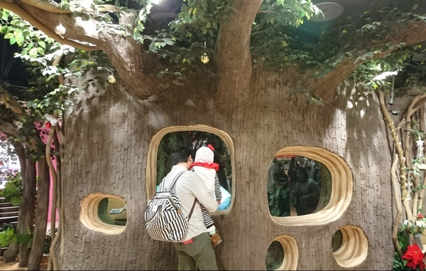 龍貓吉卜力專賣店「橡子共和國」：台北~橡子共和國~龍貓吉卜力專賣店~呆萌豆豆龍、貓巴士、無臉男公仔~拍到手軟不停歇~