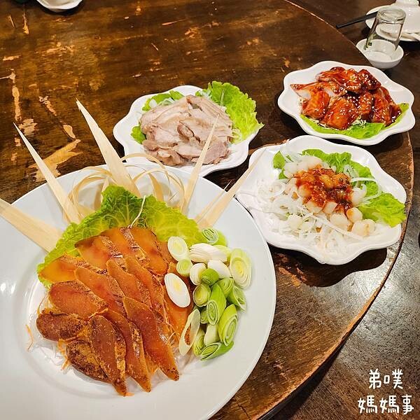 高雄市鳳山區【高雄‧鳳山】152番地│聚餐合菜超澎湃大碗公菜色,有包廂!