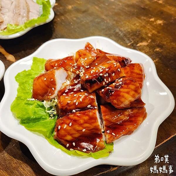 高雄市鳳山區【高雄‧鳳山】152番地│聚餐合菜超澎湃大碗公菜色,有包廂!