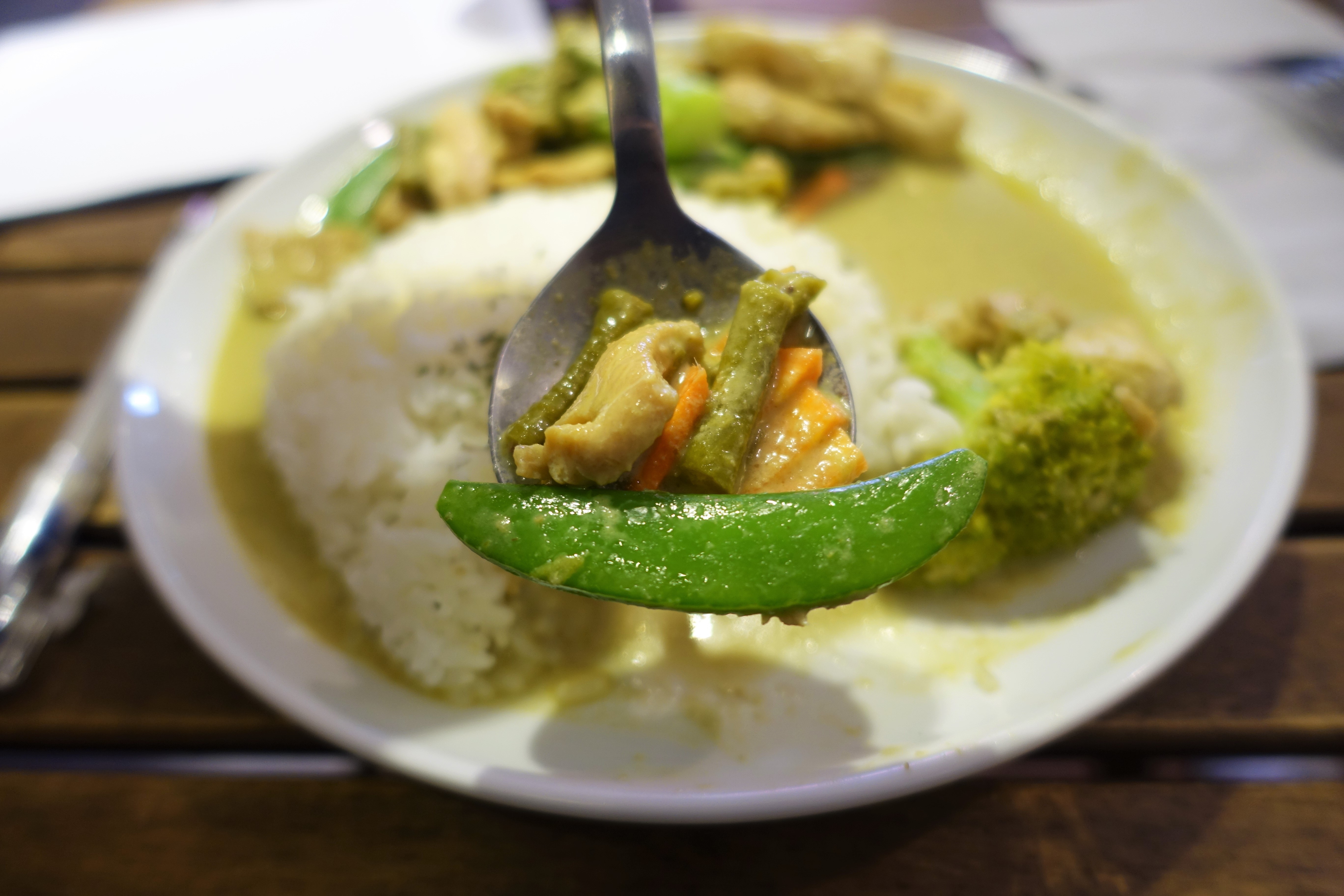 『捷運忠孝敦化站│仁愛圓環』LoveN 朗文咖啡(三訪)-CP值高商業午餐、沒營業會令人崩潰的上班族秘密基地