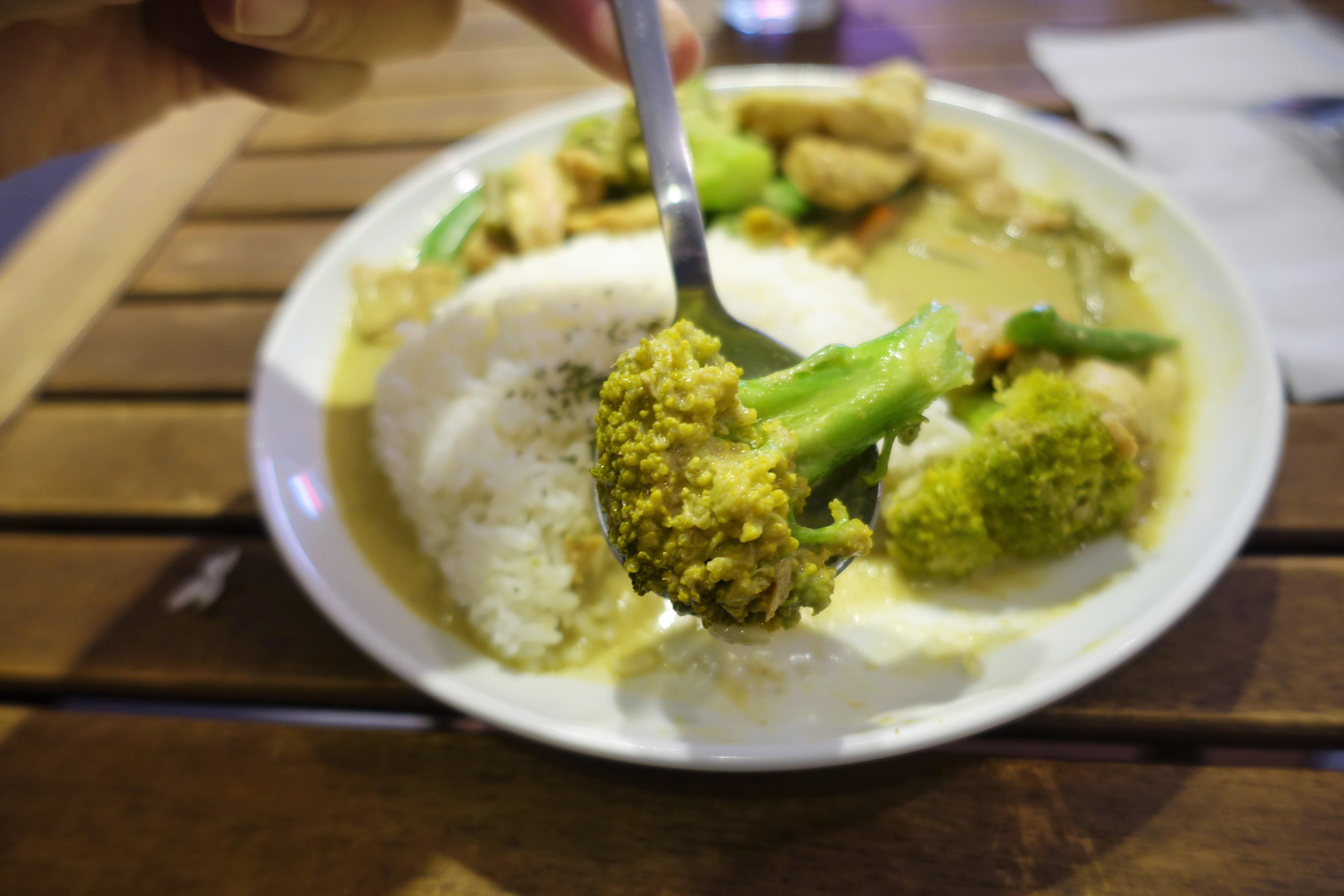 『捷運忠孝敦化站│仁愛圓環』LoveN 朗文咖啡(三訪)-CP值高商業午餐、沒營業會令人崩潰的上班族秘密基地