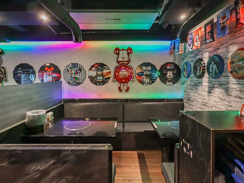 興南夜市宵夜推薦,亂烤串燒30元起超平價,中和美食推薦。