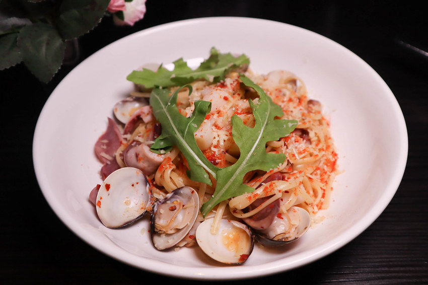 Elfin Restaurant & Lounge (37)