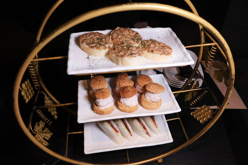 Elfin Restaurant & Lounge (18)