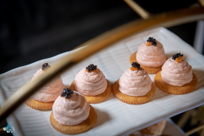 台北東區餐酒館》Elfin Restaurant & Lounge - 精靈魔幻調酒 好友小酌相聚 情人甜蜜浪漫時光 - 時空幻境 凌雲江海清