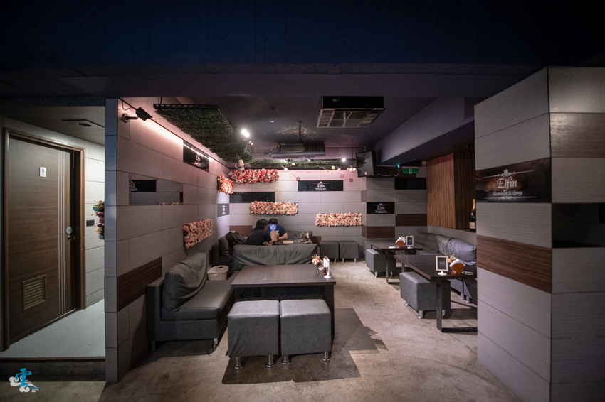 台北東區餐酒館》Elfin Restaurant & Lounge - 精靈魔幻調酒 好友小酌相聚 情人甜蜜浪漫時光 - 時空幻境 凌雲江海清