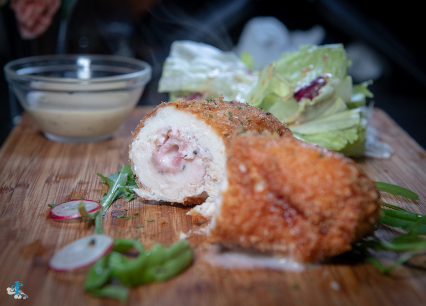 台北東區餐酒館》Elfin Restaurant & Lounge - 精靈魔幻調酒 好友小酌相聚 情人甜蜜浪漫時光 - 時空幻境 凌雲江海清